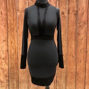 Black velvet/ mesh dress 😍